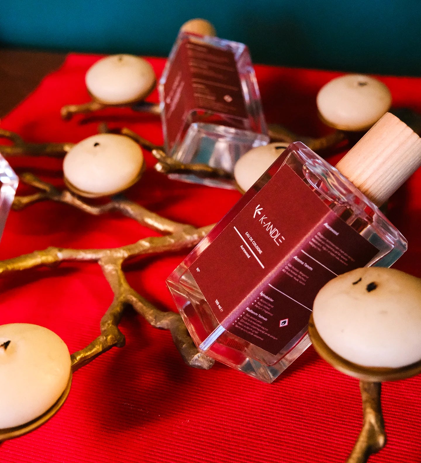 Odunsu aromalı Aurawood kolonya günlük kullanım için