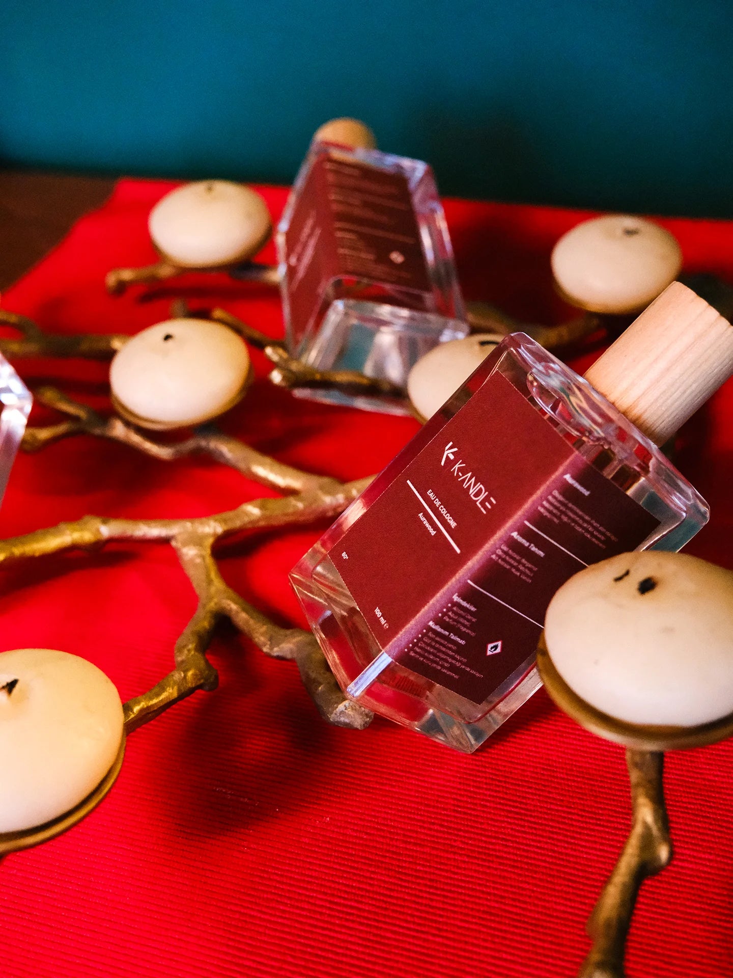 Odunsu aromalı Aurawood kolonya günlük kullanım için