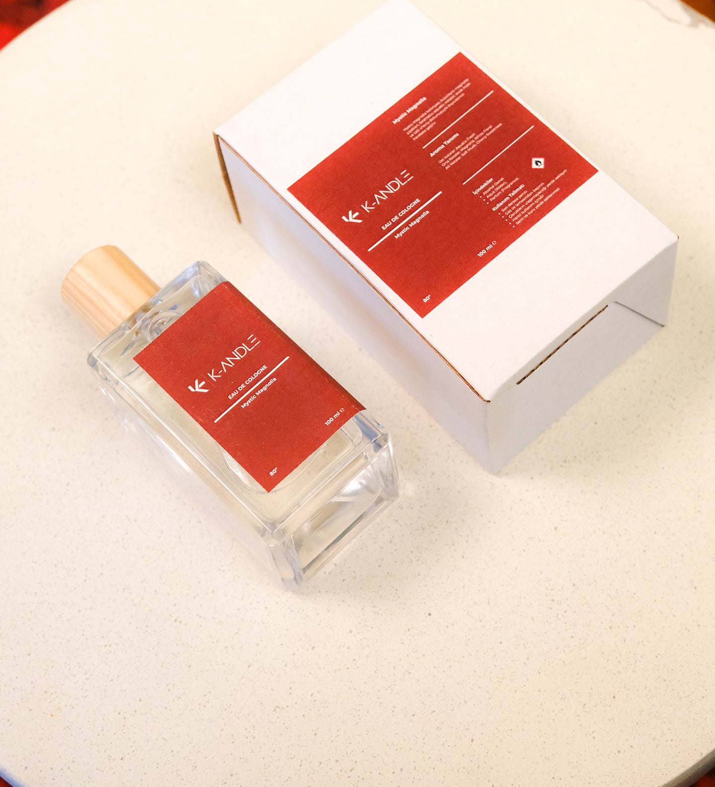 Mystic Magnolia Kolonya 100 ml şık cam şişe çiçeksi ferah koku